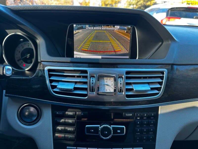 2015 Mercedes-benz E-class E 350 4dr Sedan, available for sale in Hempstead, New York | VIP Auto Credit Express. Hempstead, New York 2015 Mercedes-benz E-class E 350 4dr Sedan, available for sale in Hempstead, New York | VIP Auto Credit Express. Hempstead, New York