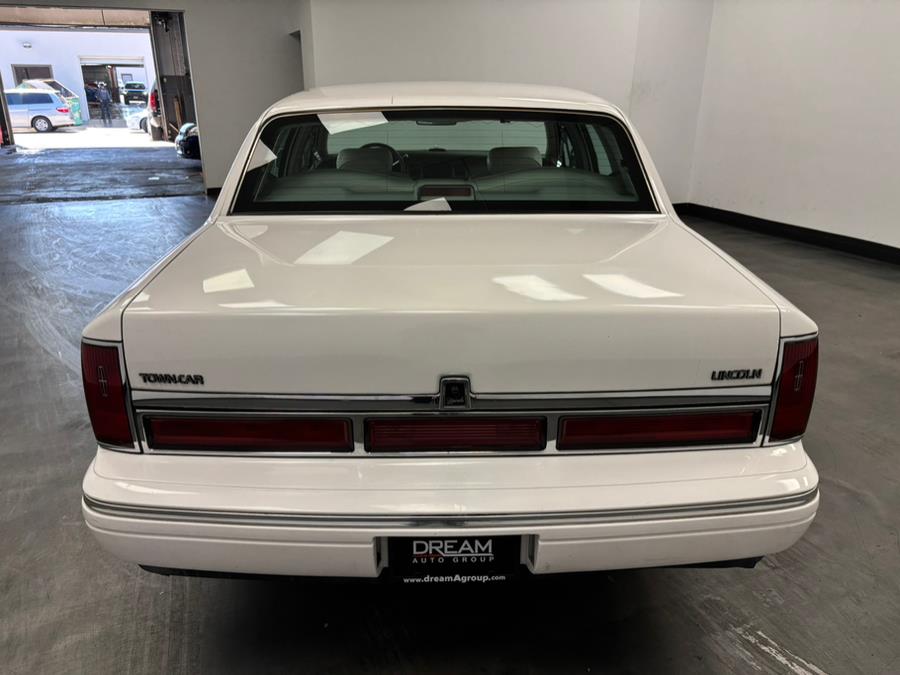 1997 Lincoln Town Car 4dr Sdn Executive, available for sale in Elizabeth, New Jersey | Dream Auto Group. Elizabeth, New Jersey 1997 Lincoln Town Car 4dr Sdn Executive, available for sale in Elizabeth, New Jersey | Dream Auto Group. Elizabeth, New Jersey