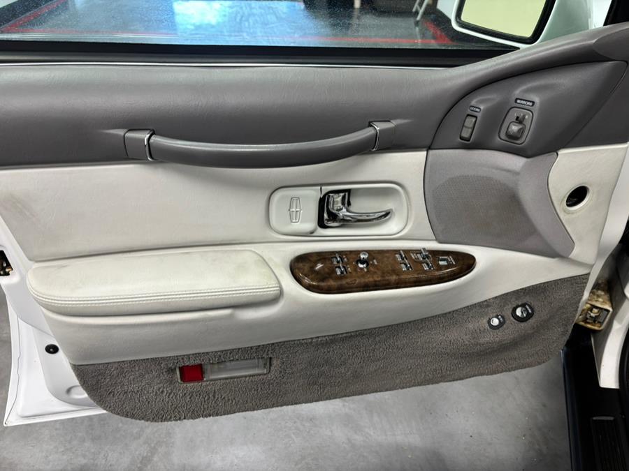 1997 Lincoln Town Car 4dr Sdn Executive, available for sale in Elizabeth, New Jersey | Dream Auto Group. Elizabeth, New Jersey 1997 Lincoln Town Car 4dr Sdn Executive, available for sale in Elizabeth, New Jersey | Dream Auto Group. Elizabeth, New Jersey