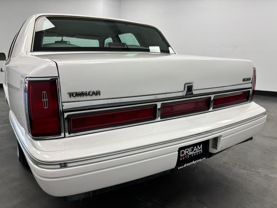 1997 Lincoln Town Car 4dr Sdn Executive, available for sale in Elizabeth, New Jersey | Dream Auto Group. Elizabeth, New Jersey 1997 Lincoln Town Car 4dr Sdn Executive, available for sale in Elizabeth, New Jersey | Dream Auto Group. Elizabeth, New Jersey