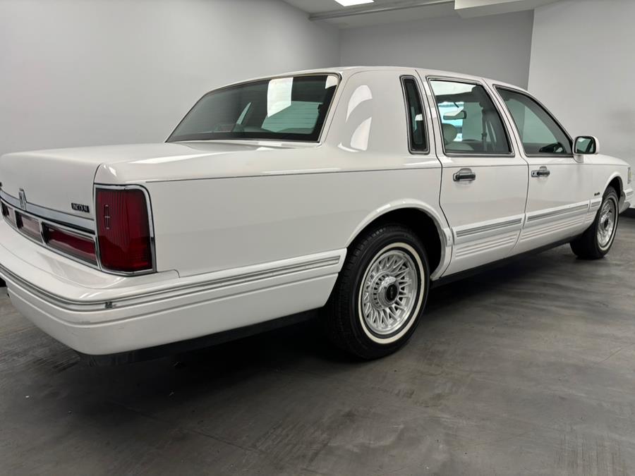 1997 Lincoln Town Car 4dr Sdn Executive, available for sale in Elizabeth, New Jersey | Dream Auto Group. Elizabeth, New Jersey 1997 Lincoln Town Car 4dr Sdn Executive, available for sale in Elizabeth, New Jersey | Dream Auto Group. Elizabeth, New Jersey