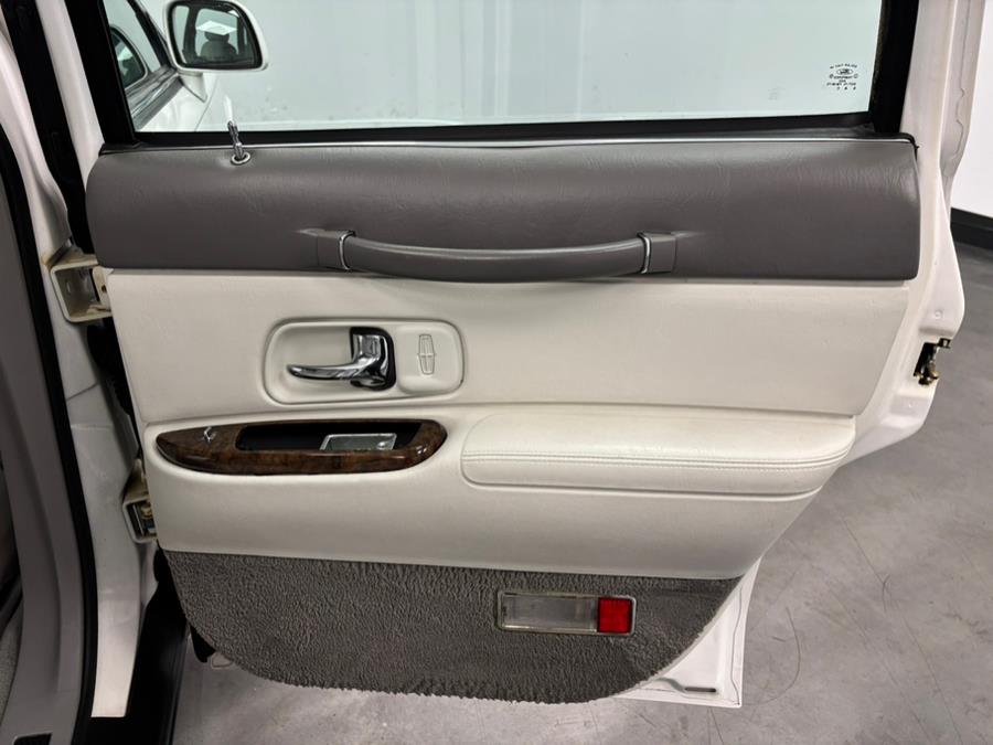 1997 Lincoln Town Car 4dr Sdn Executive, available for sale in Elizabeth, New Jersey | Dream Auto Group. Elizabeth, New Jersey 1997 Lincoln Town Car 4dr Sdn Executive, available for sale in Elizabeth, New Jersey | Dream Auto Group. Elizabeth, New Jersey