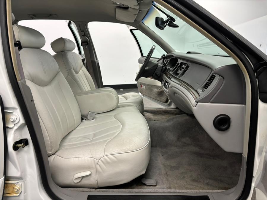 1997 Lincoln Town Car 4dr Sdn Executive, available for sale in Elizabeth, New Jersey | Dream Auto Group. Elizabeth, New Jersey 1997 Lincoln Town Car 4dr Sdn Executive, available for sale in Elizabeth, New Jersey | Dream Auto Group. Elizabeth, New Jersey