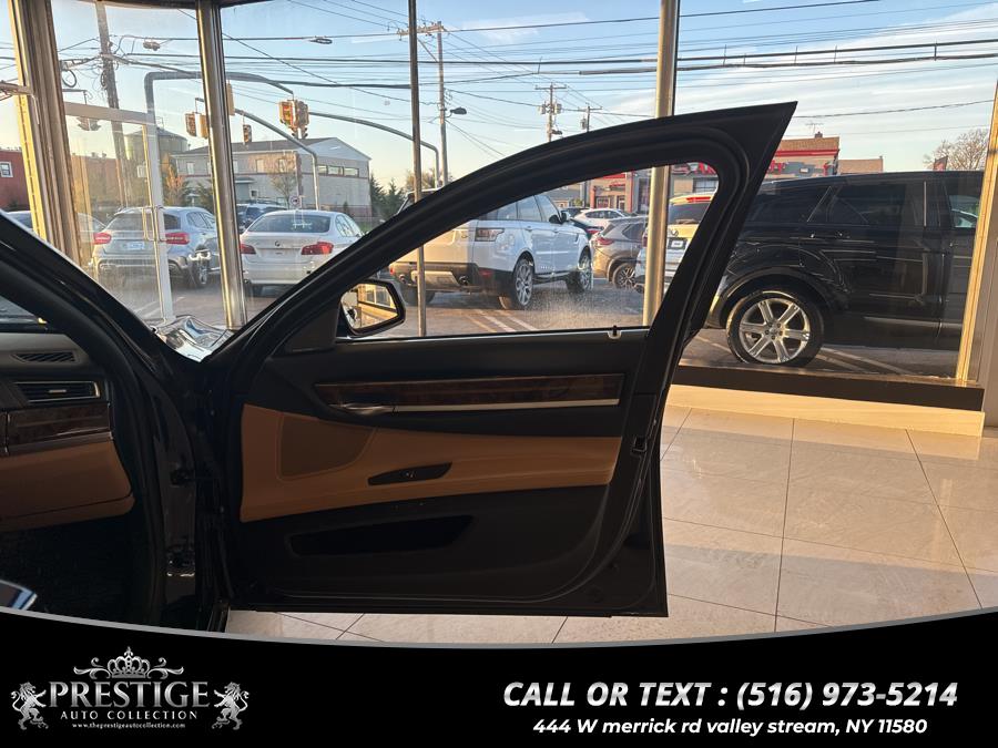 2015 BMW 7 Series 4dr Sdn 750Li xDrive AWD, available for sale in Valley Stream, New York | Prestige Auto Collection. Valley Stream, New York 2015 BMW 7 Series 4dr Sdn 750Li xDrive AWD, available for sale in Valley Stream, New York | Prestige Auto Collection. Valley Stream, New York