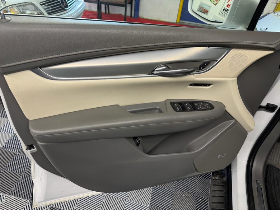 2017 Cadillac XT5 AWD 4dr Luxury, available for sale in West Babylon , New York | MP Motors Inc. West Babylon , New York 2017 Cadillac XT5 AWD 4dr Luxury, available for sale in West Babylon , New York | MP Motors Inc. West Babylon , New York