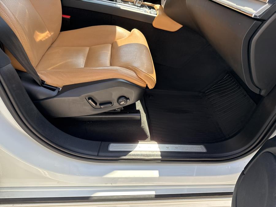 2016 VOLVO HYBRID MOMENTUM XC90 T8 Hybrid AWD 4dr T8 Momentum, available for sale in Milford, Connecticut | Superior Motors LLC. Milford, Connecticut 2016 VOLVO HYBRID MOMENTUM XC90 T8 Hybrid AWD 4dr T8 Momentum, available for sale in Milford, Connecticut | Superior Motors LLC. Milford, Connecticut