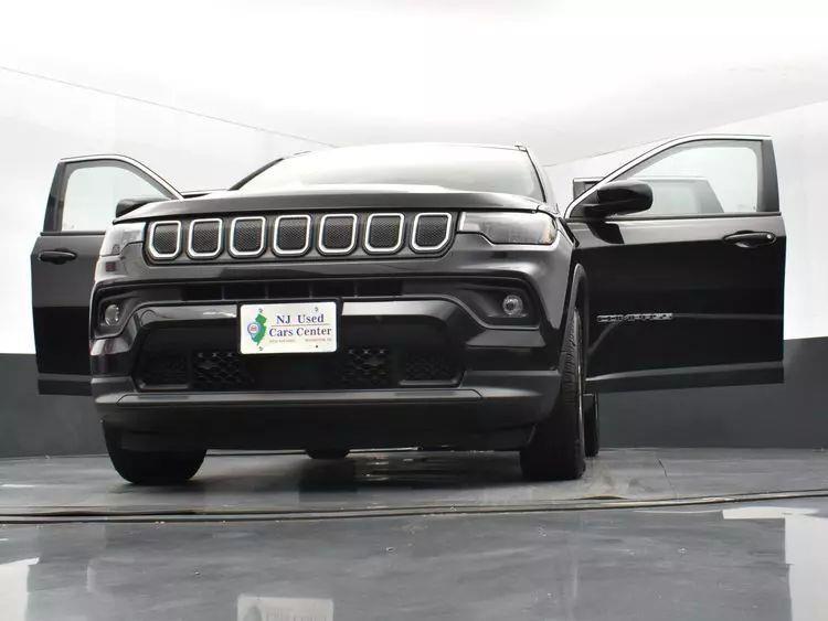 2022 Jeep Compass Latitude Sport Utility 4D, available for sale in Irvington, New Jersey | NJ Used Cars Center. Irvington, New Jersey 2022 Jeep Compass Latitude Sport Utility 4D, available for sale in Irvington, New Jersey | NJ Used Cars Center. Irvington, New Jersey