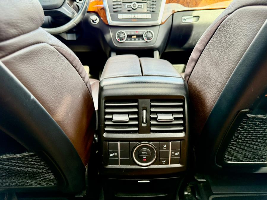 2014 Mercedes-Benz GL-Class 4MATIC 4dr GL450, available for sale in Tarzana, California | Ivanna Auto. Tarzana, California 2014 Mercedes-Benz GL-Class 4MATIC 4dr GL450, available for sale in Tarzana, California | Ivanna Auto. Tarzana, California