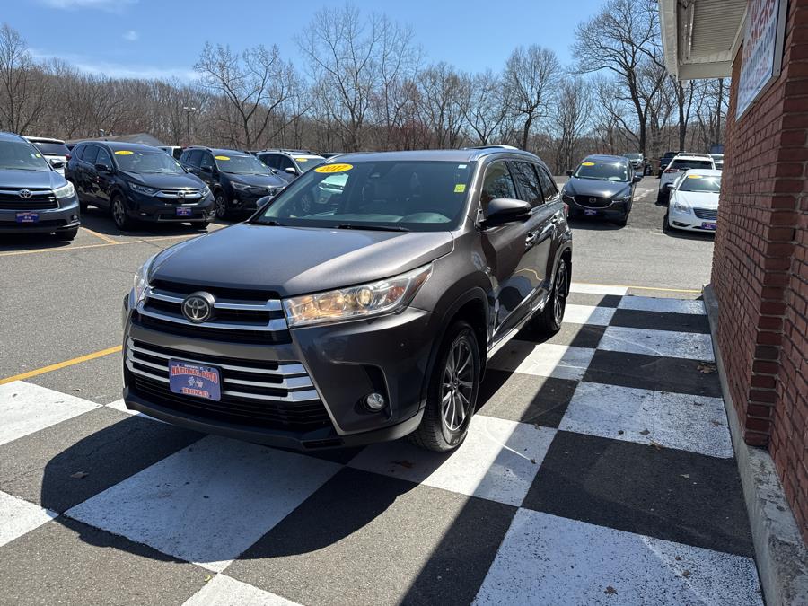 2017 Toyota Highlander XLE V6 AWD, available for sale in Waterbury, Connecticut | National Auto Brokers, Inc.. Waterbury, Connecticut 2017 Toyota Highlander XLE V6 AWD, available for sale in Waterbury, Connecticut | National Auto Brokers, Inc.. Waterbury, Connecticut