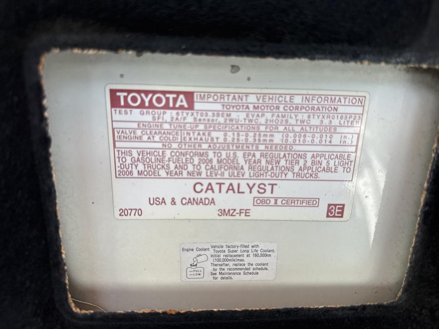 2006 Toyota Highlander 4dr V6 4WD w/3rd Row, available for sale in Waterbury, Connecticut | National Auto Brokers, Inc.. Waterbury, Connecticut 2006 Toyota Highlander 4dr V6 4WD w/3rd Row, available for sale in Waterbury, Connecticut | National Auto Brokers, Inc.. Waterbury, Connecticut