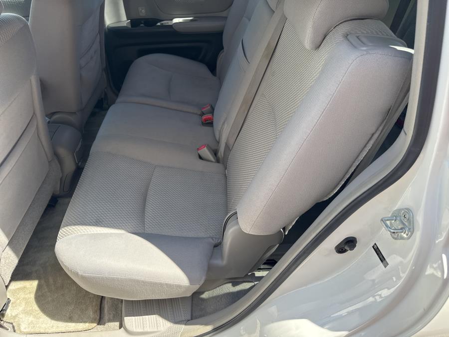 2006 Toyota Highlander 4dr V6 4WD w/3rd Row, available for sale in Waterbury, Connecticut | National Auto Brokers, Inc.. Waterbury, Connecticut 2006 Toyota Highlander 4dr V6 4WD w/3rd Row, available for sale in Waterbury, Connecticut | National Auto Brokers, Inc.. Waterbury, Connecticut