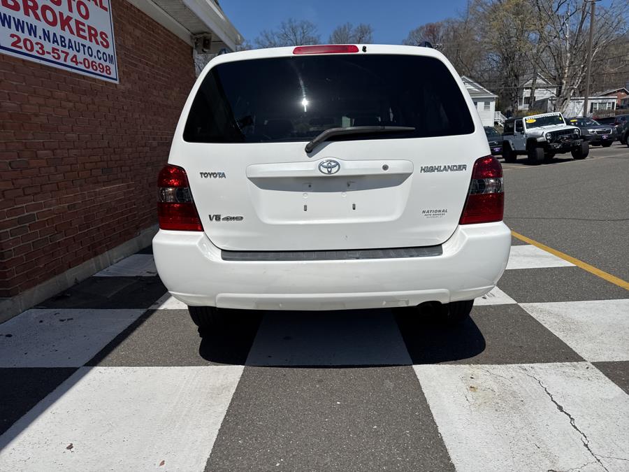 2006 Toyota Highlander 4dr V6 4WD w/3rd Row, available for sale in Waterbury, Connecticut | National Auto Brokers, Inc.. Waterbury, Connecticut 2006 Toyota Highlander 4dr V6 4WD w/3rd Row, available for sale in Waterbury, Connecticut | National Auto Brokers, Inc.. Waterbury, Connecticut