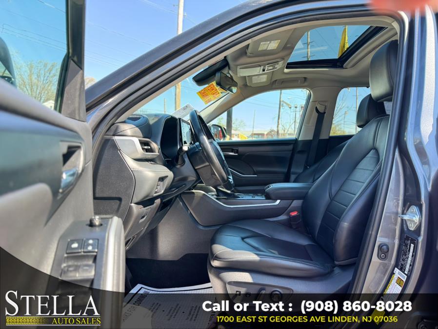 2020 Toyota Highlander XLE FWD (Natl), available for sale in Linden, New Jersey | Stella Auto Sales. Linden, New Jersey 2020 Toyota Highlander XLE FWD (Natl), available for sale in Linden, New Jersey | Stella Auto Sales. Linden, New Jersey