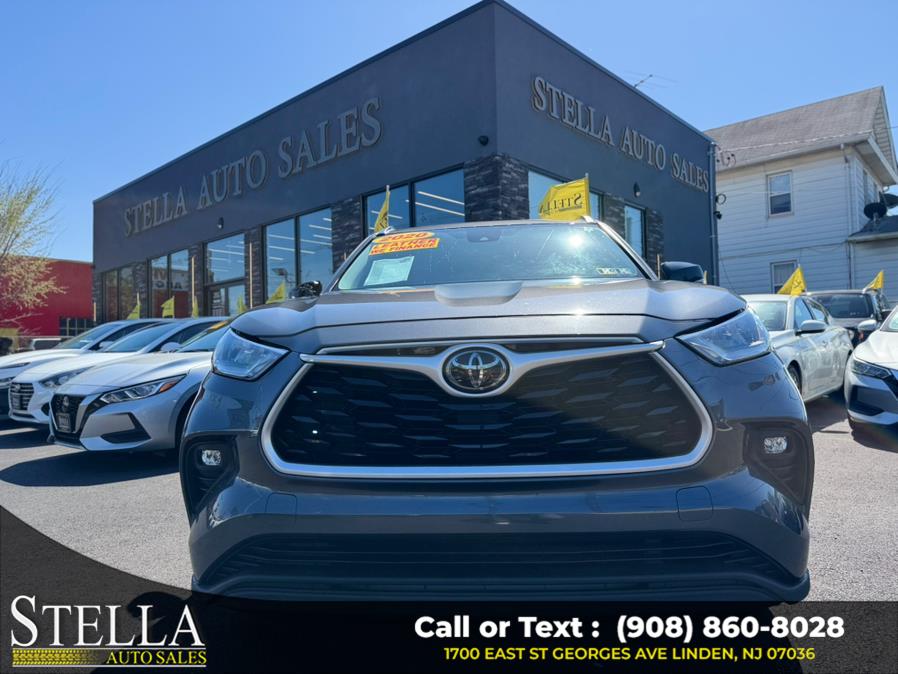 Used 2020 Toyota Highlander in Linden, New Jersey | Stella Auto Sales. Linden, New Jersey