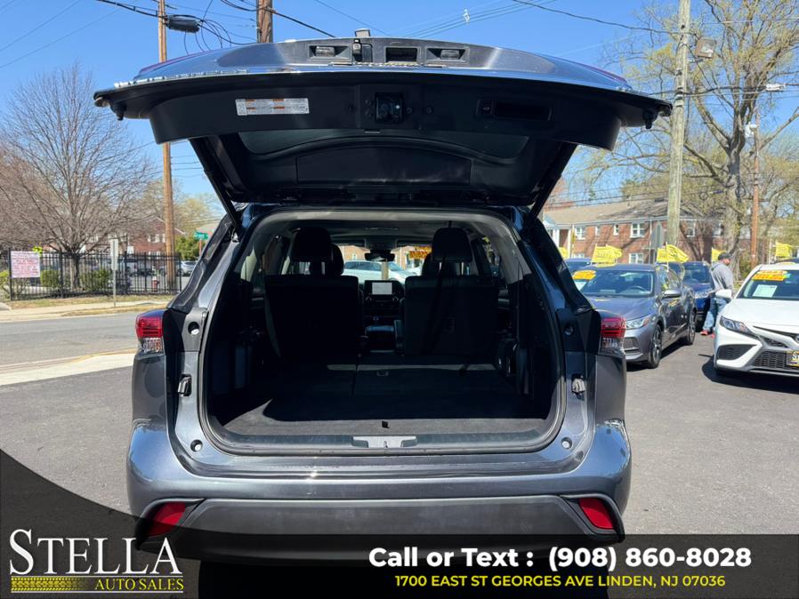 2020 Toyota Highlander XLE FWD (Natl), available for sale in Linden, New Jersey | Stella Auto Sales. Linden, New Jersey 2020 Toyota Highlander XLE FWD (Natl), available for sale in Linden, New Jersey | Stella Auto Sales. Linden, New Jersey