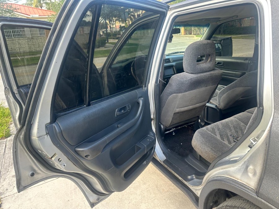 2001 Honda CR-V 2WD LX Auto, available for sale in Hollywood, Florida | Select Auto Hollywood. Hollywood, Florida 2001 Honda CR-V 2WD LX Auto, available for sale in Hollywood, Florida | Select Auto Hollywood. Hollywood, Florida