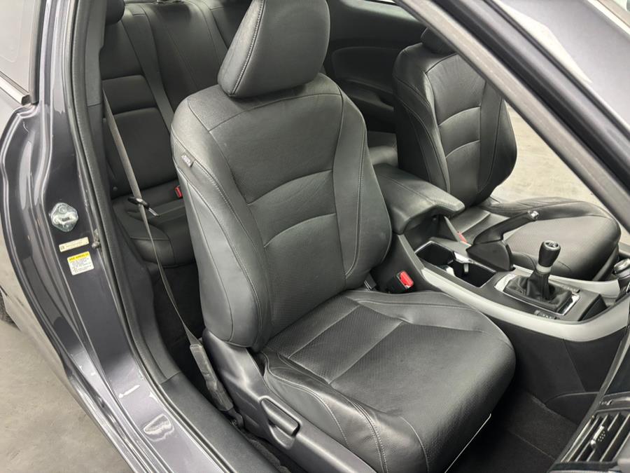 2013 Honda Accord Coupe 2dr V6 Man EX-L w/Navi, available for sale in Elizabeth, New Jersey | Dream Auto Group. Elizabeth, New Jersey 2013 Honda Accord Coupe 2dr V6 Man EX-L w/Navi, available for sale in Elizabeth, New Jersey | Dream Auto Group. Elizabeth, New Jersey