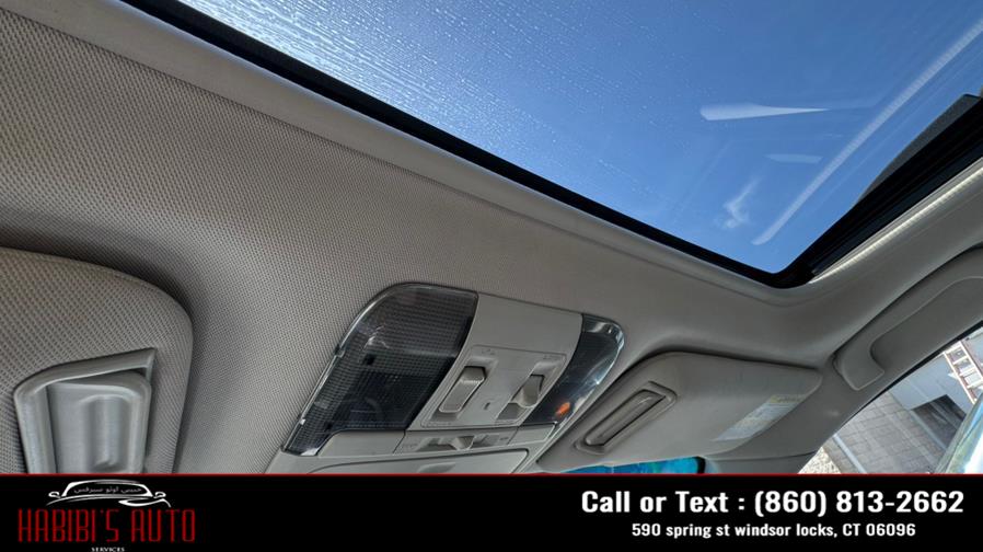 2012 Subaru Outback 4dr Wgn H4 Auto 2.5i Limited, available for sale in Windsor Locks, Connecticut | Habibis Auto Sales. Windsor Locks, Connecticut 2012 Subaru Outback 4dr Wgn H4 Auto 2.5i Limited, available for sale in Windsor Locks, Connecticut | Habibis Auto Sales. Windsor Locks, Connecticut