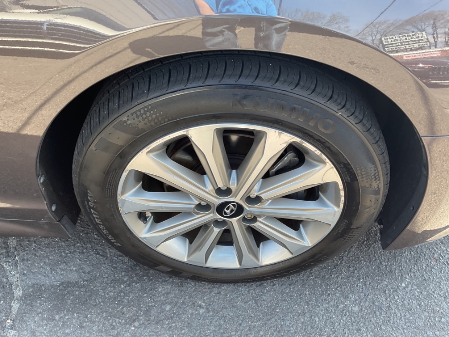 2017 Hyundai Sonata Sport 2.4L PZEV, available for sale in Waterbury, Connecticut | Jim Juliani Motors. Waterbury, Connecticut 2017 Hyundai Sonata Sport 2.4L PZEV, available for sale in Waterbury, Connecticut | Jim Juliani Motors. Waterbury, Connecticut