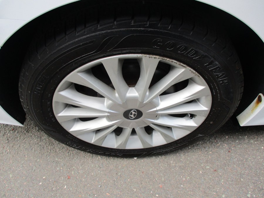 2015 Hyundai Sonata Limited, available for sale in Meriden, Connecticut | Cos Central Auto. Meriden, Connecticut 2015 Hyundai Sonata Limited, available for sale in Meriden, Connecticut | Cos Central Auto. Meriden, Connecticut
