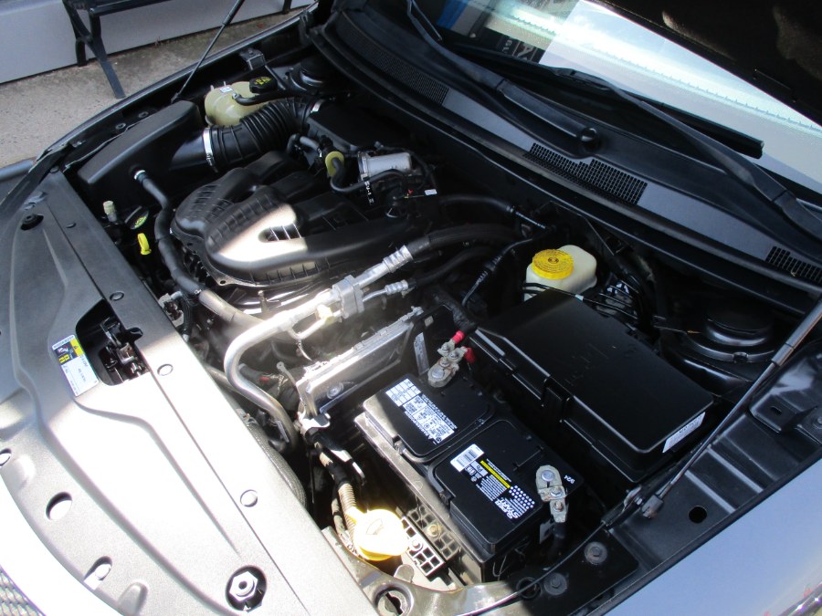 2015 Chrysler 200 4dr Sdn S AWD, available for sale in Meriden, Connecticut | Cos Central Auto. Meriden, Connecticut 2015 Chrysler 200 4dr Sdn S AWD, available for sale in Meriden, Connecticut | Cos Central Auto. Meriden, Connecticut