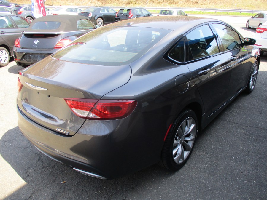 2015 Chrysler 200 4dr Sdn S AWD, available for sale in Meriden, Connecticut | Cos Central Auto. Meriden, Connecticut 2015 Chrysler 200 4dr Sdn S AWD, available for sale in Meriden, Connecticut | Cos Central Auto. Meriden, Connecticut