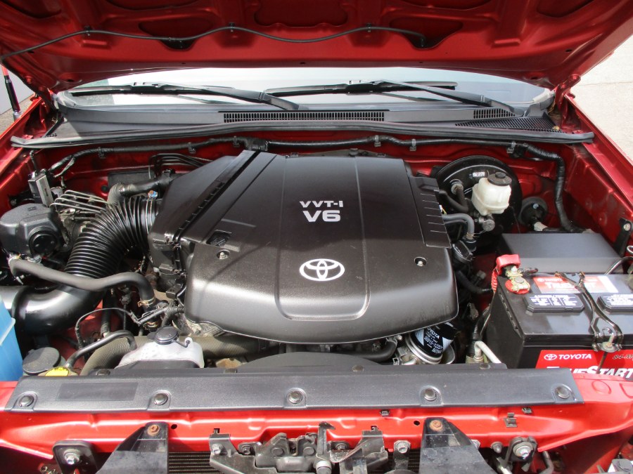 2013 Toyota Tacoma V6 4x4 Club Cab, available for sale in Meriden, Connecticut | Cos Central Auto. Meriden, Connecticut 2013 Toyota Tacoma V6 4x4 Club Cab, available for sale in Meriden, Connecticut | Cos Central Auto. Meriden, Connecticut