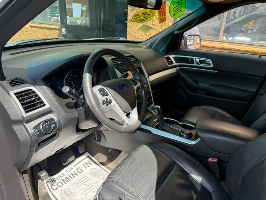 2015 Ford Explorer 4WD 4dr XLT, available for sale in Revere, Massachusetts | Wonderland Auto. Revere, Massachusetts 2015 Ford Explorer 4WD 4dr XLT, available for sale in Revere, Massachusetts | Wonderland Auto. Revere, Massachusetts
