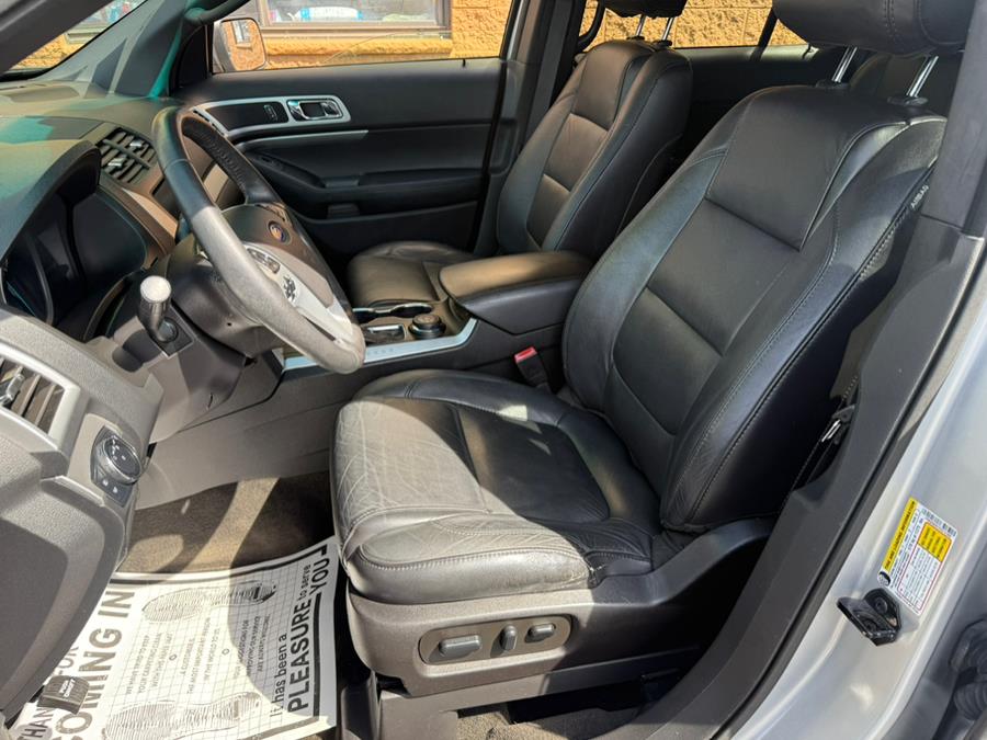 2015 Ford Explorer 4WD 4dr XLT, available for sale in Revere, Massachusetts | Wonderland Auto. Revere, Massachusetts 2015 Ford Explorer 4WD 4dr XLT, available for sale in Revere, Massachusetts | Wonderland Auto. Revere, Massachusetts