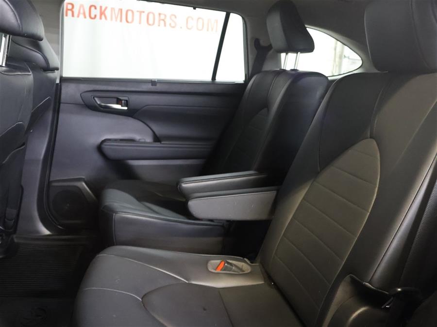 2021 Toyota Highlander XLE, available for sale in Paterson, New Jersey | Fast Track Motors. Paterson, New Jersey 2021 Toyota Highlander XLE, available for sale in Paterson, New Jersey | Fast Track Motors. Paterson, New Jersey