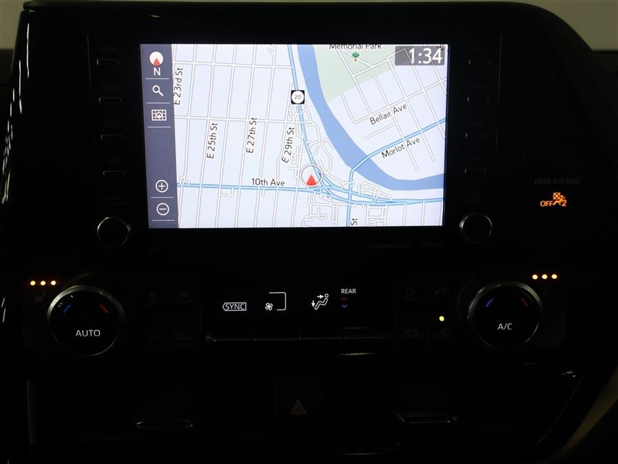 2021 Toyota Highlander XLE, available for sale in Paterson, New Jersey | Fast Track Motors. Paterson, New Jersey 2021 Toyota Highlander XLE, available for sale in Paterson, New Jersey | Fast Track Motors. Paterson, New Jersey