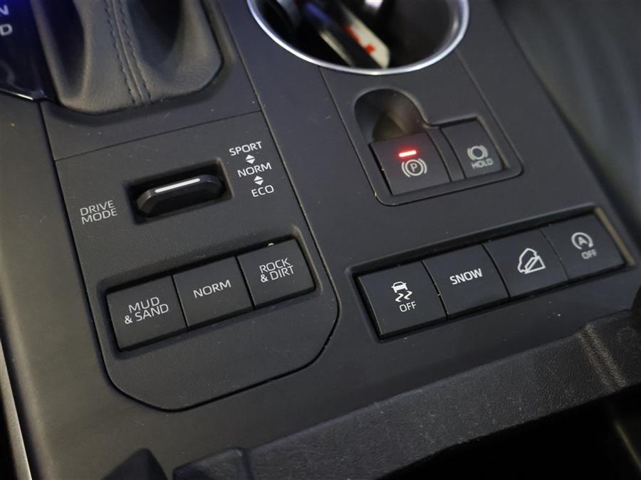 2021 Toyota Highlander XLE, available for sale in Paterson, New Jersey | Fast Track Motors. Paterson, New Jersey 2021 Toyota Highlander XLE, available for sale in Paterson, New Jersey | Fast Track Motors. Paterson, New Jersey