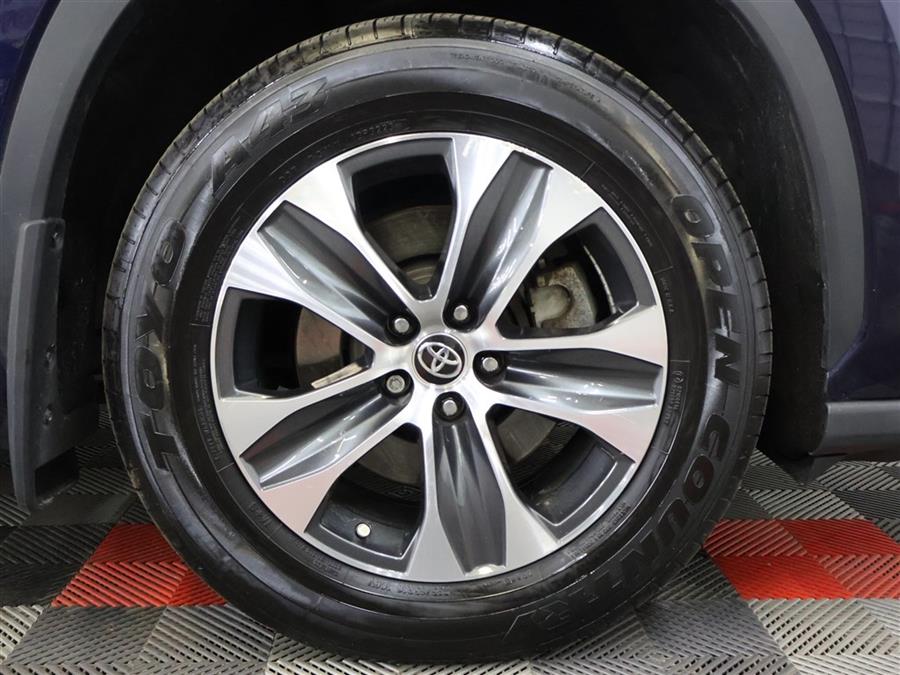 2021 Toyota Highlander XLE, available for sale in Paterson, New Jersey | Fast Track Motors. Paterson, New Jersey 2021 Toyota Highlander XLE, available for sale in Paterson, New Jersey | Fast Track Motors. Paterson, New Jersey