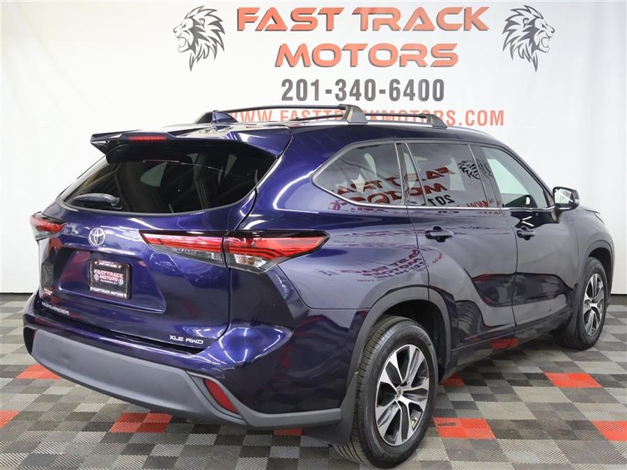 2021 Toyota Highlander XLE, available for sale in Paterson, New Jersey | Fast Track Motors. Paterson, New Jersey 2021 Toyota Highlander XLE, available for sale in Paterson, New Jersey | Fast Track Motors. Paterson, New Jersey