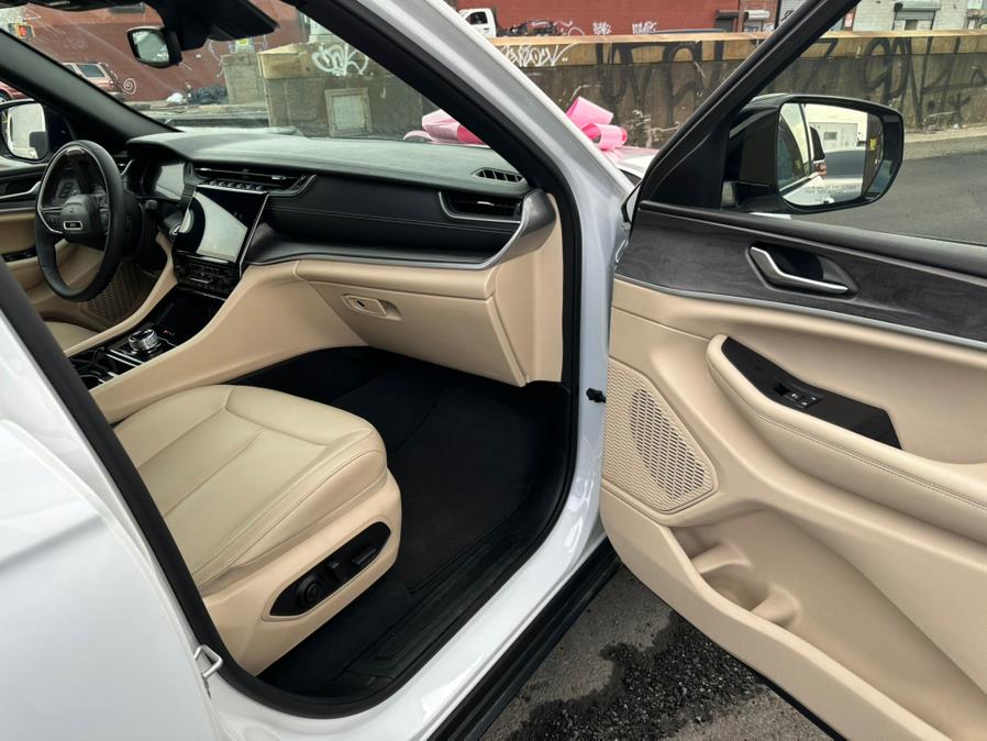 2023 Jeep Grand Cherokee L Limited 4x2, available for sale in Brooklyn, New York | Brooklyn Auto Mall LLC. Brooklyn, New York 2023 Jeep Grand Cherokee L Limited 4x2, available for sale in Brooklyn, New York | Brooklyn Auto Mall LLC. Brooklyn, New York