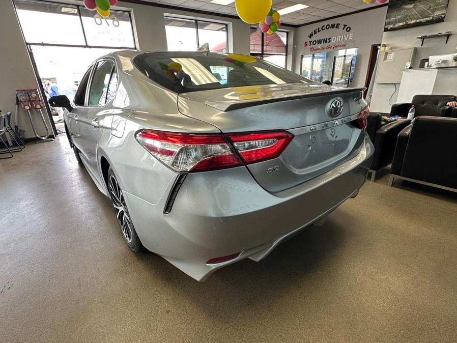 2020 Toyota Camry SE Auto (Natl), available for sale in Inwood, New York | 5 Towns Drive. Inwood, New York 2020 Toyota Camry SE Auto (Natl), available for sale in Inwood, New York | 5 Towns Drive. Inwood, New York
