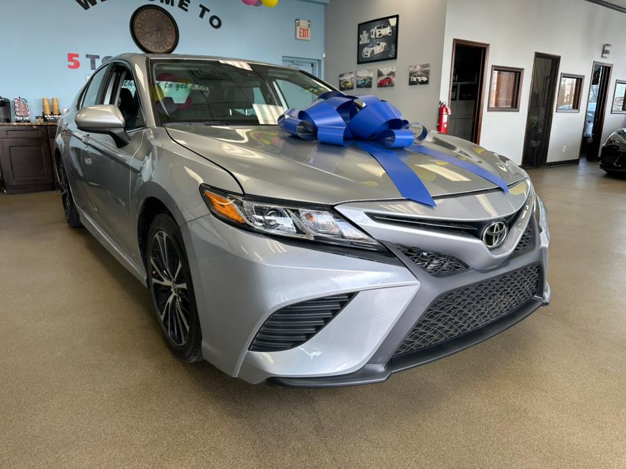 2020 Toyota Camry SE Auto (Natl), available for sale in Inwood, New York | 5 Towns Drive. Inwood, New York 2020 Toyota Camry SE Auto (Natl), available for sale in Inwood, New York | 5 Towns Drive. Inwood, New York