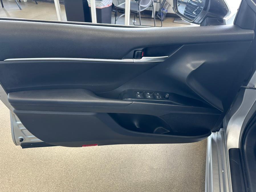 2020 Toyota Camry SE Auto (Natl), available for sale in Inwood, New York | 5 Towns Drive. Inwood, New York 2020 Toyota Camry SE Auto (Natl), available for sale in Inwood, New York | 5 Towns Drive. Inwood, New York