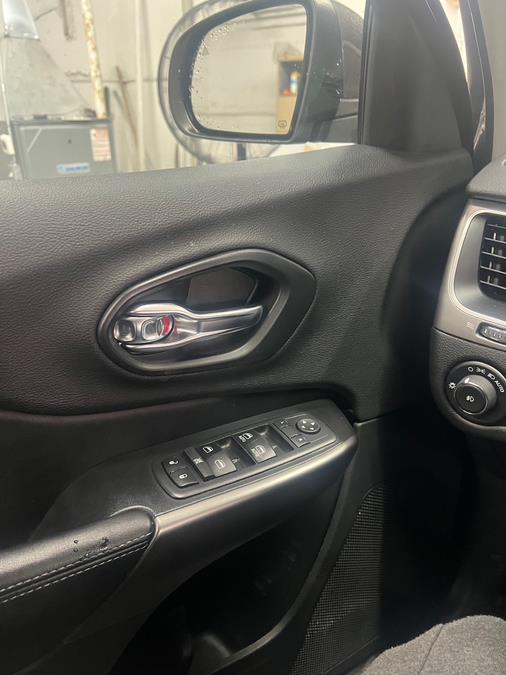 2019 Jeep Cherokee Latitude Plus 4x4, available for sale in Bridgeton, New Jersey | Elite Auto Retailer, LLC. Bridgeton, New Jersey 2019 Jeep Cherokee Latitude Plus 4x4, available for sale in Bridgeton, New Jersey | Elite Auto Retailer, LLC. Bridgeton, New Jersey