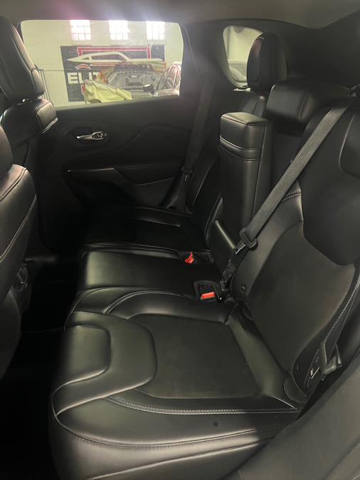 2019 Jeep Cherokee Latitude Plus 4x4, available for sale in Bridgeton, New Jersey | Elite Auto Retailer, LLC. Bridgeton, New Jersey 2019 Jeep Cherokee Latitude Plus 4x4, available for sale in Bridgeton, New Jersey | Elite Auto Retailer, LLC. Bridgeton, New Jersey