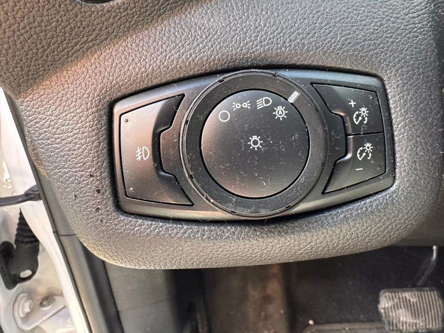 2013 Ford Escape SE Sport Utility 4D, available for sale in Rochester, New York | 5 Star Motor Group. Rochester, New York 2013 Ford Escape SE Sport Utility 4D, available for sale in Rochester, New York | 5 Star Motor Group. Rochester, New York