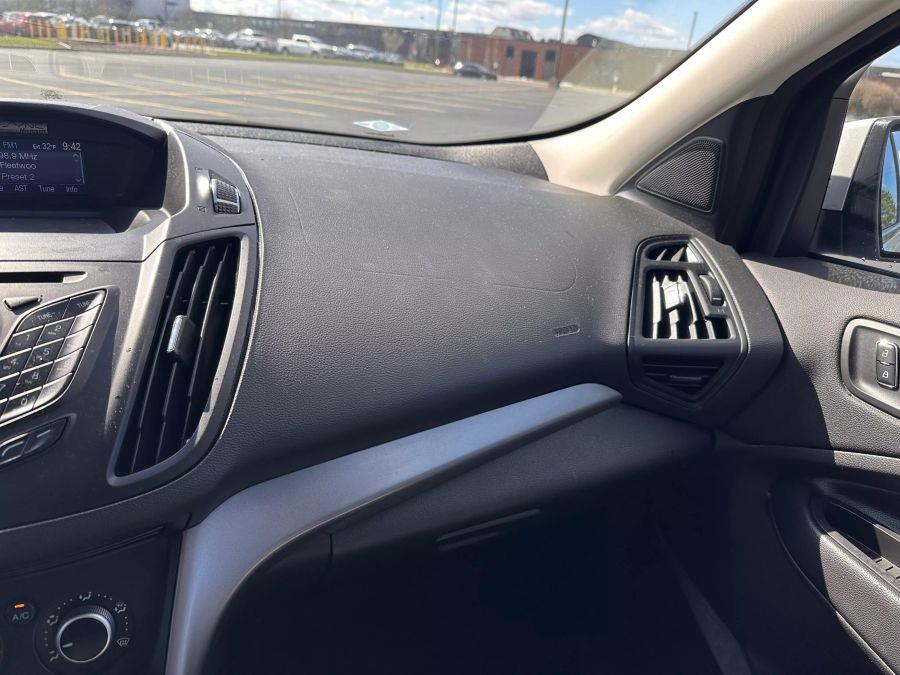 2013 Ford Escape SE Sport Utility 4D, available for sale in Rochester, New York | 5 Star Motor Group. Rochester, New York 2013 Ford Escape SE Sport Utility 4D, available for sale in Rochester, New York | 5 Star Motor Group. Rochester, New York