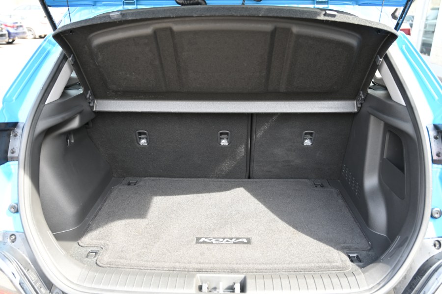 2022 Hyundai Kona SE Auto AWD, available for sale in Waterbury, Connecticut | Highline Car Connection. Waterbury, Connecticut 2022 Hyundai Kona SE Auto AWD, available for sale in Waterbury, Connecticut | Highline Car Connection. Waterbury, Connecticut