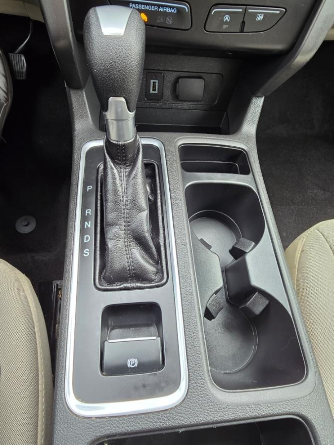 2017 Ford Escape SE 4WD, available for sale in Philadelphia, Pennsylvania | Eugen's Auto Sales & Repairs. Philadelphia, Pennsylvania 2017 Ford Escape SE 4WD, available for sale in Philadelphia, Pennsylvania | Eugen's Auto Sales & Repairs. Philadelphia, Pennsylvania