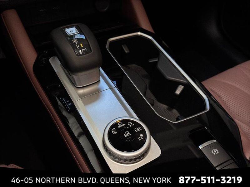2025 Mitsubishi Outlander SEL, available for sale in Woodside, New York | Drive Central. Woodside, New York 2025 Mitsubishi Outlander SEL, available for sale in Woodside, New York | Drive Central. Woodside, New York