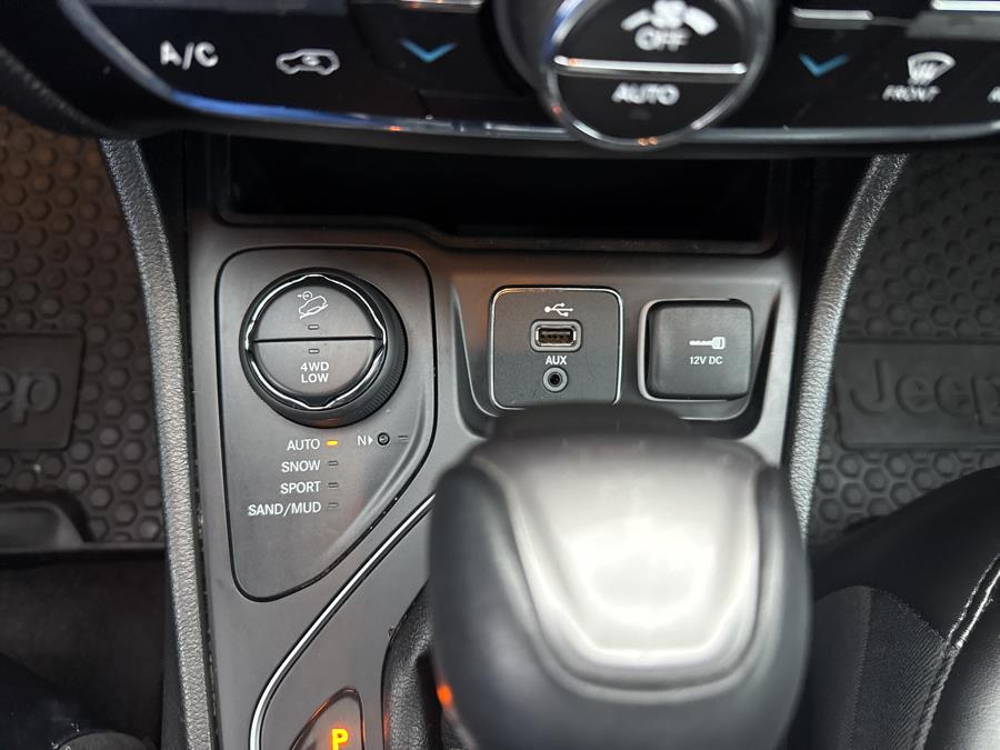 2019 Jeep Cherokee Latitude Plus 4x4, available for sale in Little Ferry, New Jersey | Victoria Preowned Autos Inc. Little Ferry, New Jersey 2019 Jeep Cherokee Latitude Plus 4x4, available for sale in Little Ferry, New Jersey | Victoria Preowned Autos Inc. Little Ferry, New Jersey