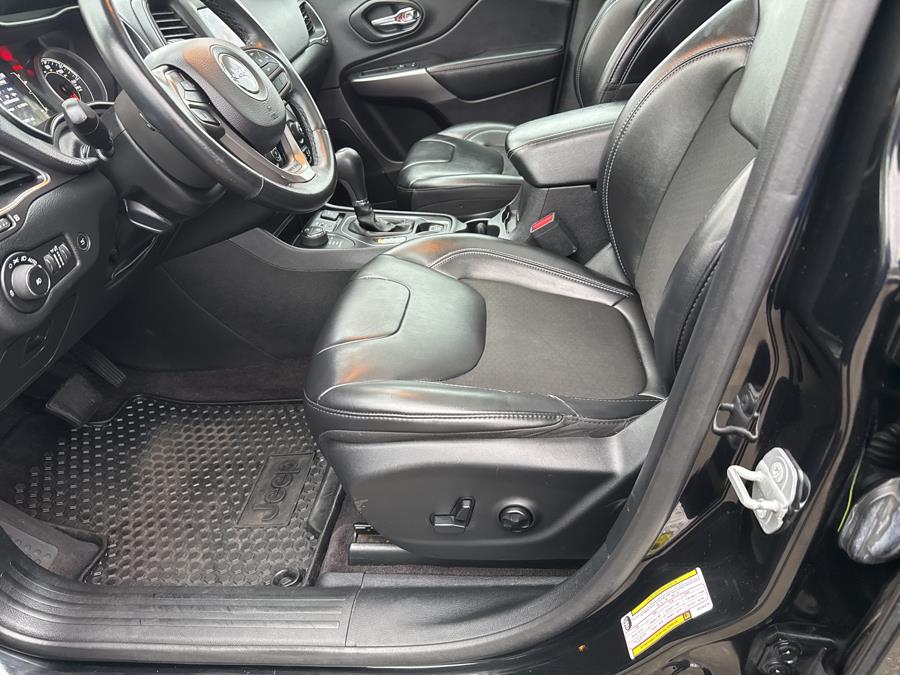 2019 Jeep Cherokee Latitude Plus 4x4, available for sale in Little Ferry, New Jersey | Victoria Preowned Autos Inc. Little Ferry, New Jersey 2019 Jeep Cherokee Latitude Plus 4x4, available for sale in Little Ferry, New Jersey | Victoria Preowned Autos Inc. Little Ferry, New Jersey