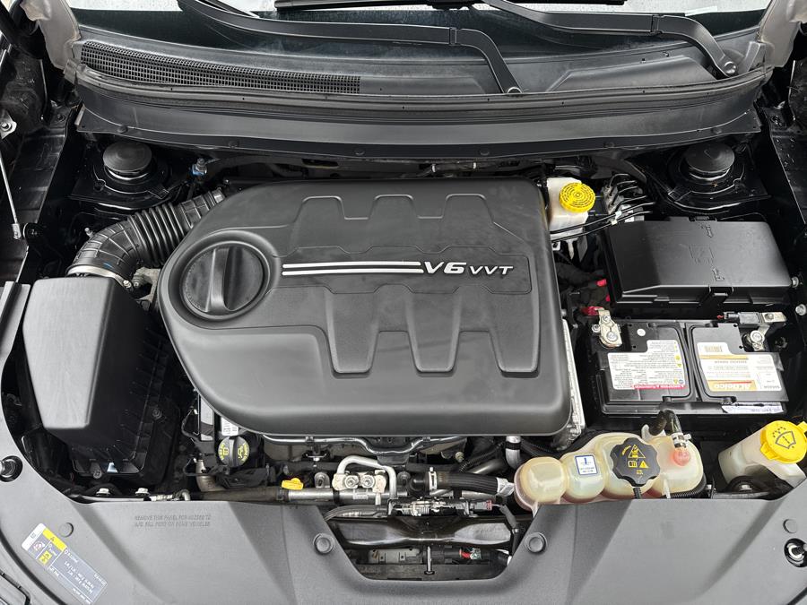 2019 Jeep Cherokee Latitude Plus 4x4, available for sale in Little Ferry, New Jersey | Victoria Preowned Autos Inc. Little Ferry, New Jersey 2019 Jeep Cherokee Latitude Plus 4x4, available for sale in Little Ferry, New Jersey | Victoria Preowned Autos Inc. Little Ferry, New Jersey