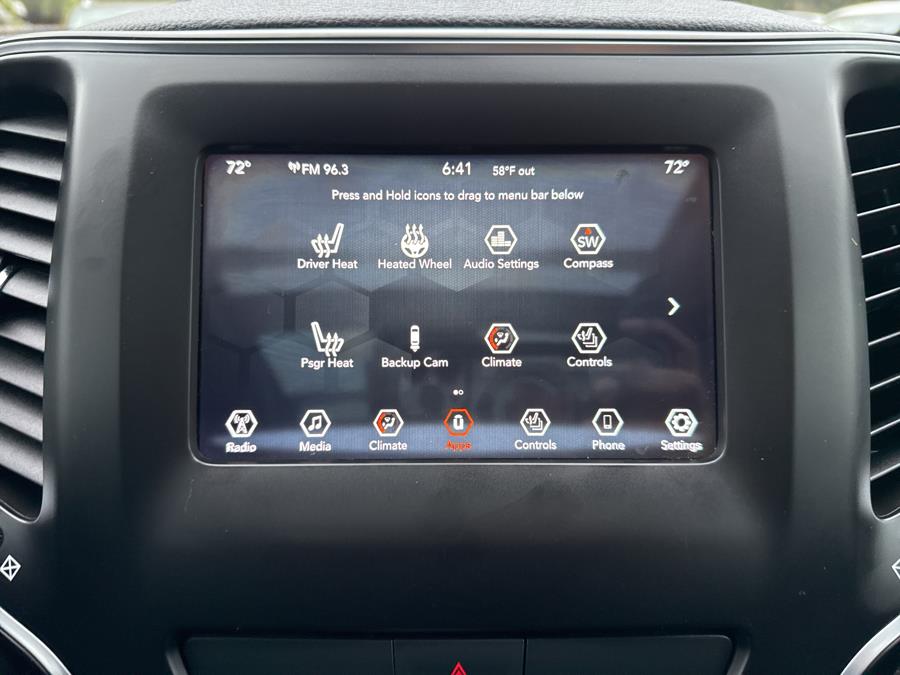 2019 Jeep Cherokee Latitude Plus 4x4, available for sale in Little Ferry, New Jersey | Victoria Preowned Autos Inc. Little Ferry, New Jersey 2019 Jeep Cherokee Latitude Plus 4x4, available for sale in Little Ferry, New Jersey | Victoria Preowned Autos Inc. Little Ferry, New Jersey