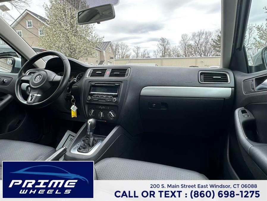 2013 Volkswagen Jetta Sedan 4dr Auto SE PZEV, available for sale in East Windsor, Connecticut | Prime Wheels. East Windsor, Connecticut 2013 Volkswagen Jetta Sedan 4dr Auto SE PZEV, available for sale in East Windsor, Connecticut | Prime Wheels. East Windsor, Connecticut